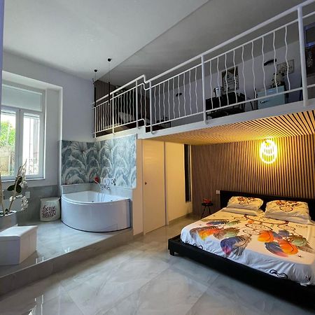 Charm E Chic Apartman Nápoly Kültér fotó